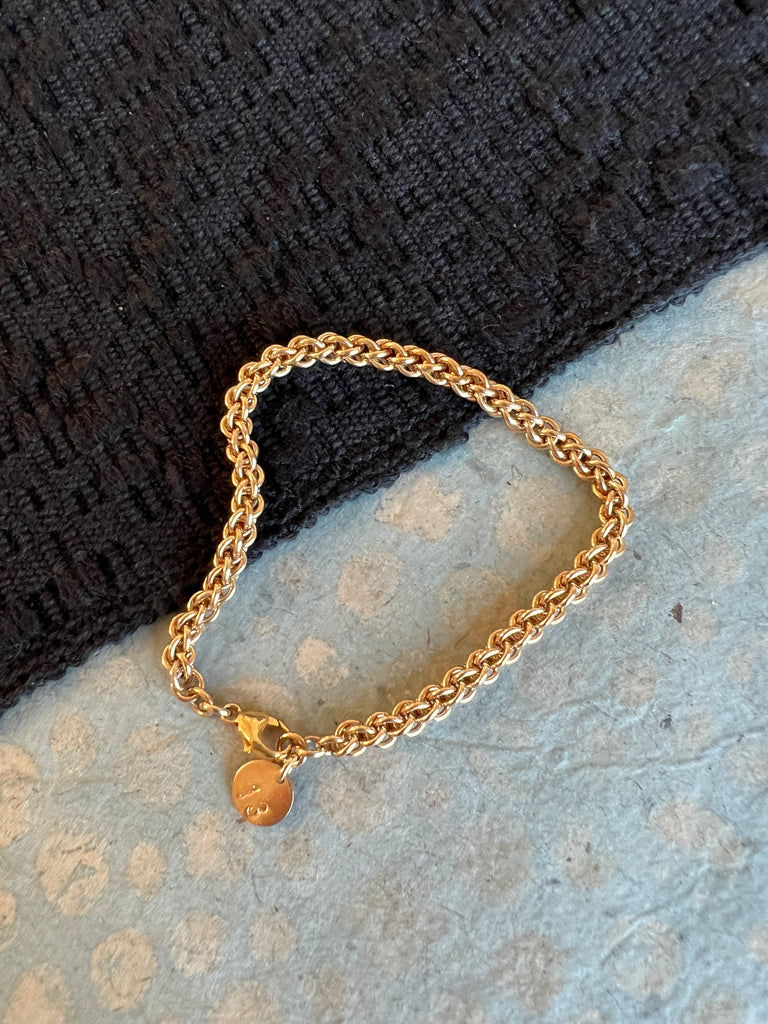 Gold chain bracelet