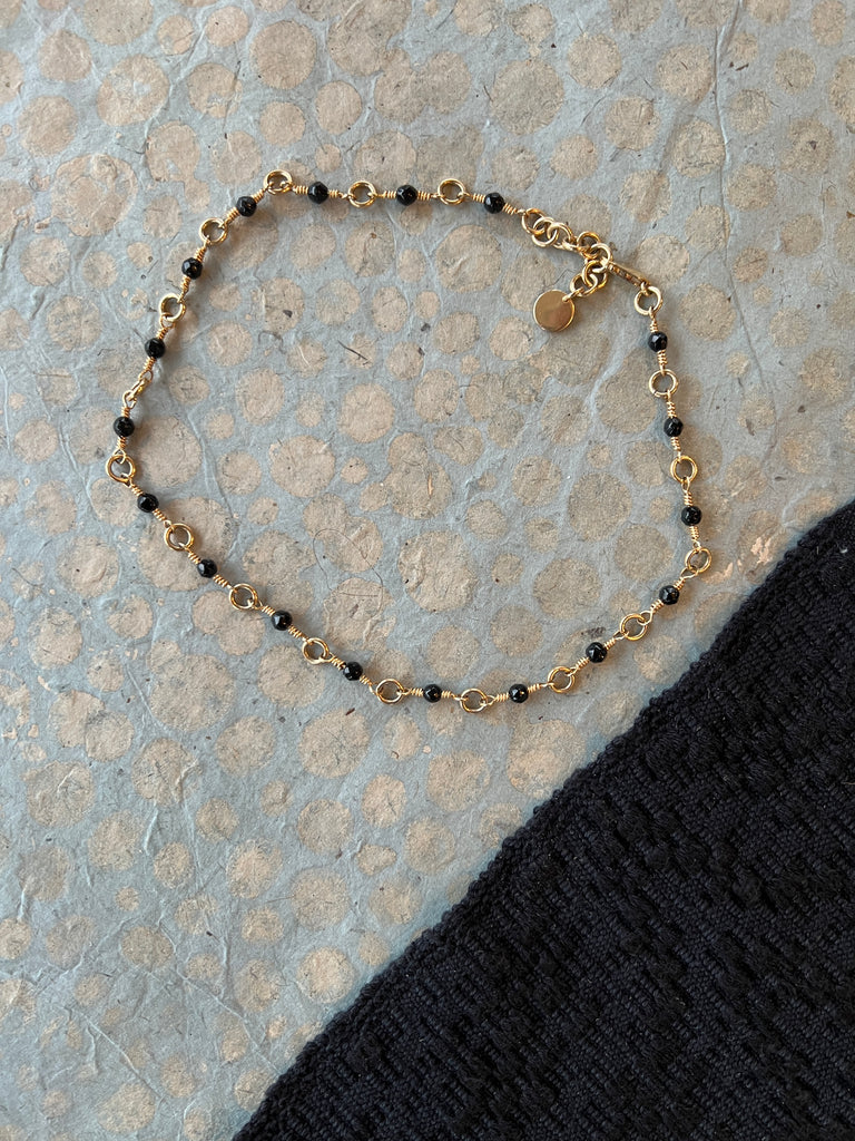Onyx & gold necklace